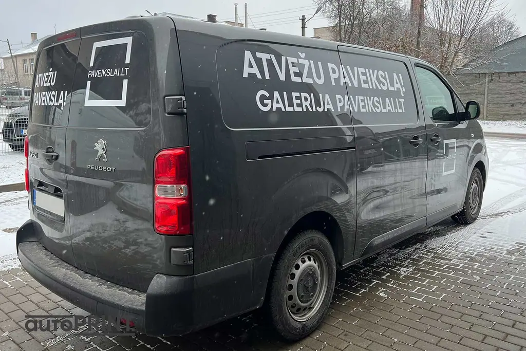 Lengvieji automobiliai – apklijavimas reklama, autoPRINT darbas