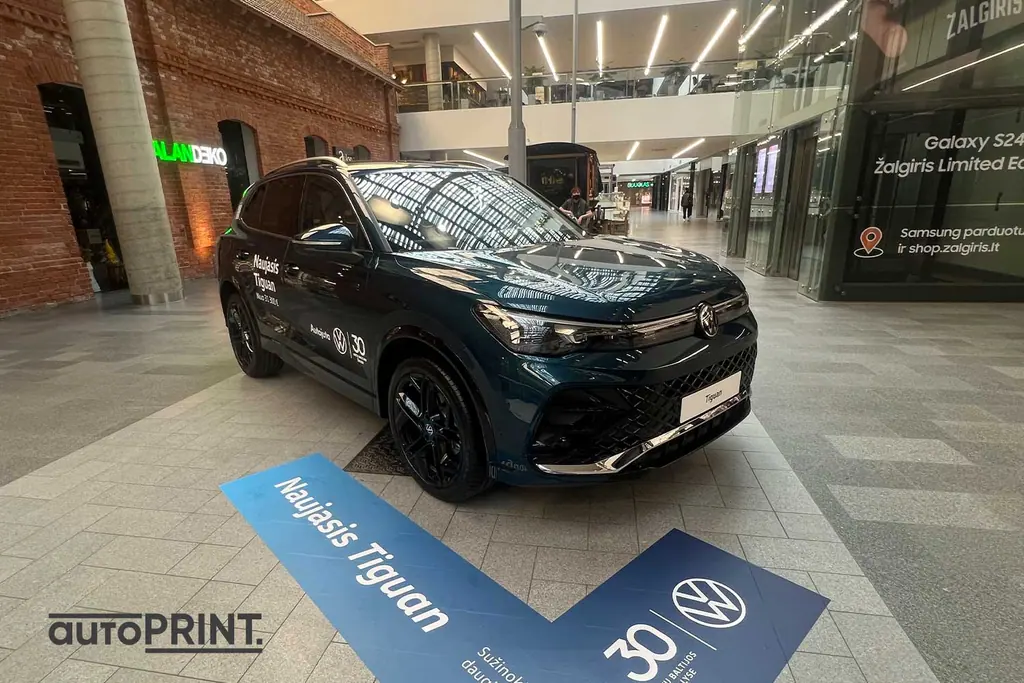 Lengvieji automobiliai – apklijavimas reklama, autoPRINT darbas