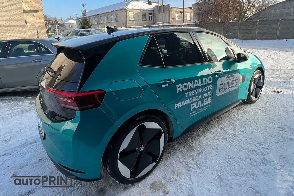 Lengvieji automobiliai – apklijavimas reklama, autoPRINT darbas